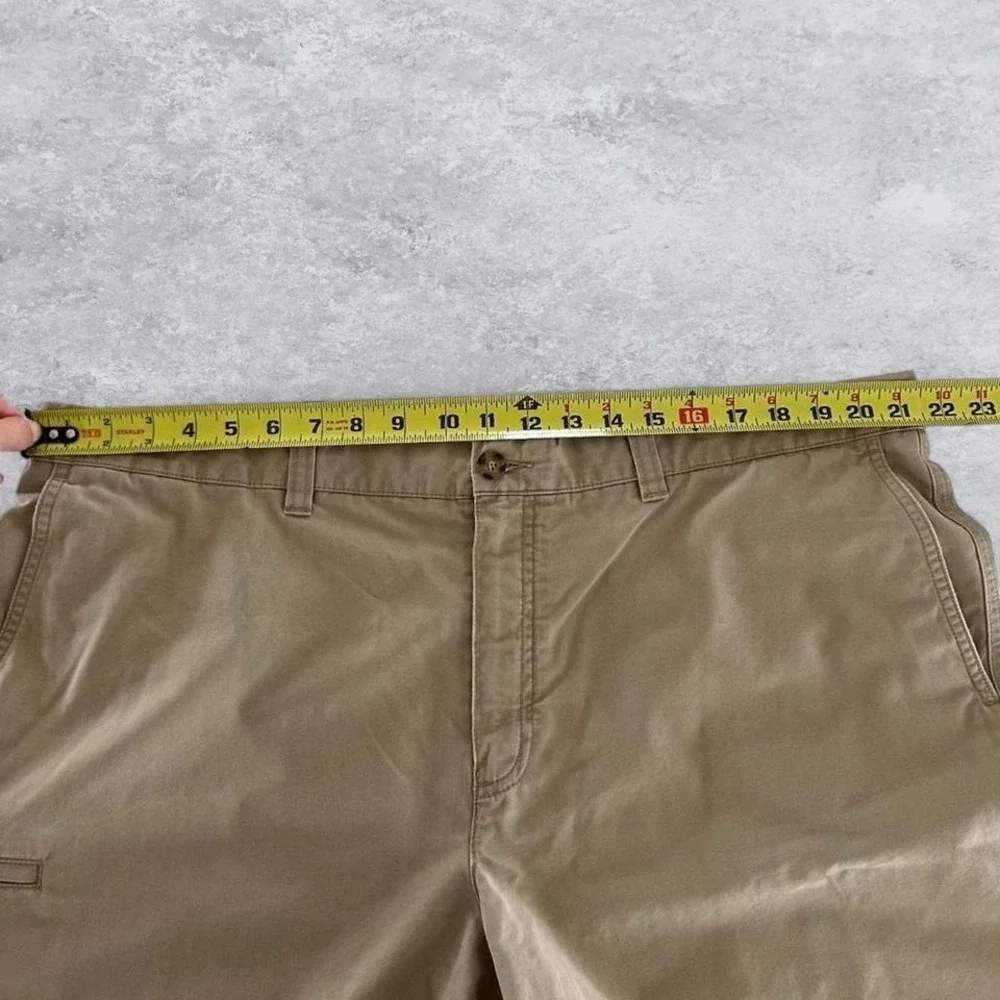 LL Bean Mens‎ Classic Fit Khaki Chino Shorts Tan Cotton Size 42